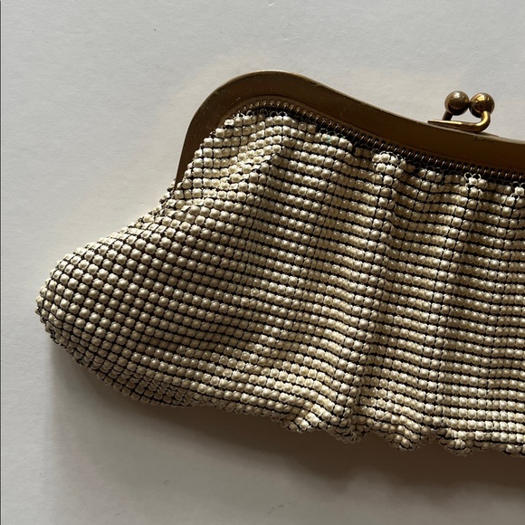Vintage 1920s Whiting & Davis Metal Minaudière Mesh Chainmail Gold Clutch - Bag - Picture 2 of 8